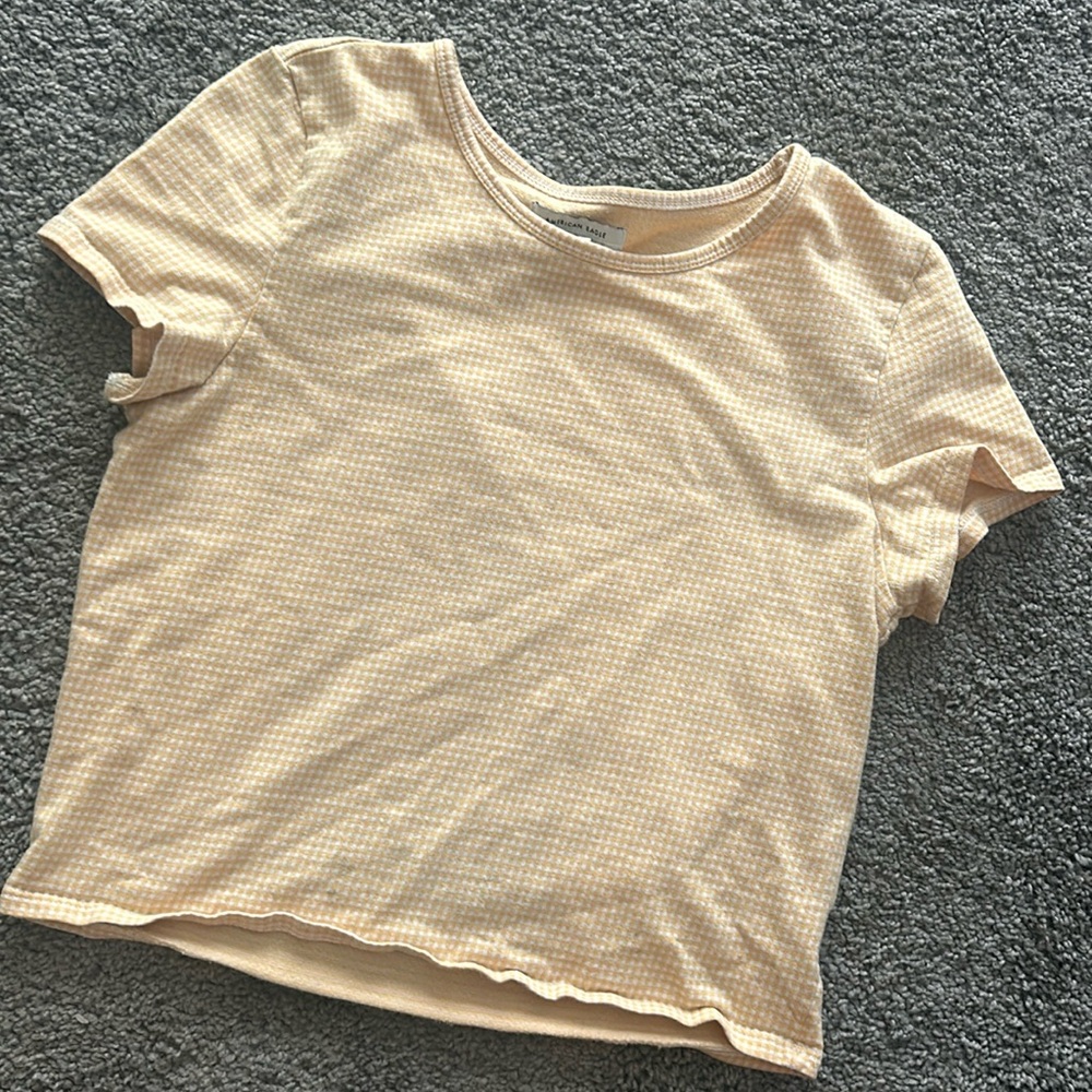 Cute and simple American Eagle top